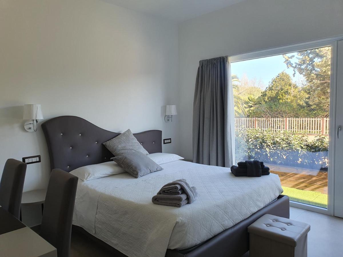 Blue Velvet Rooms Тортоли Экстерьер фото